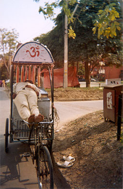 schlafender Eisverkäufer